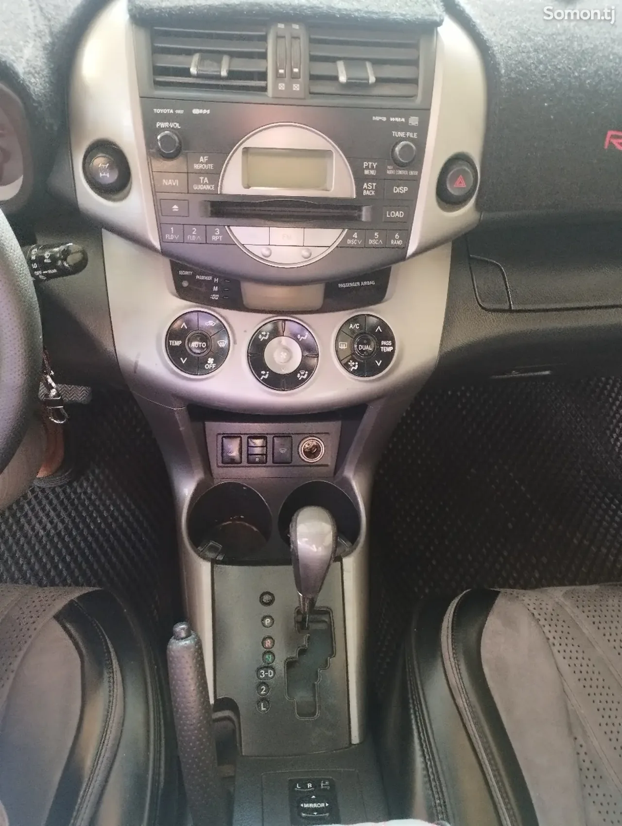 Toyota RAV 4 2007 · 2.4 AT