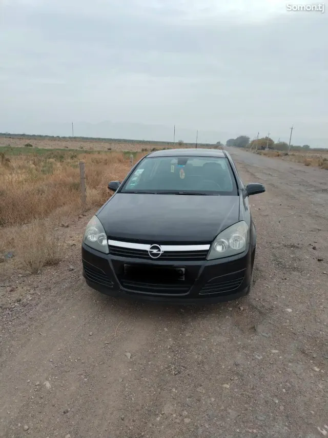 Opel Astra H 2004 · 1.8 MT