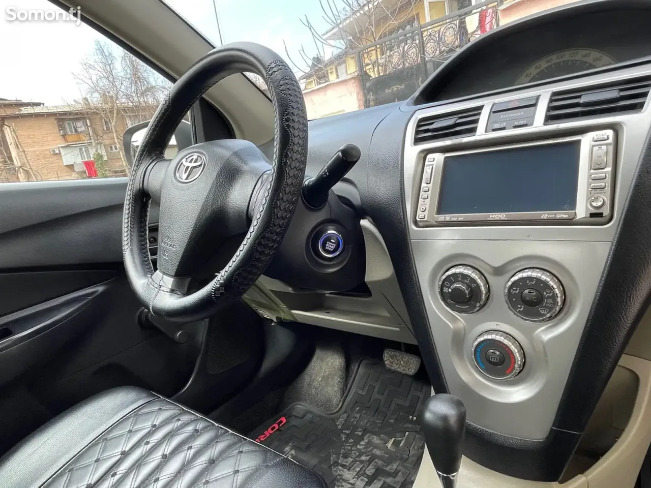 Toyota Yaris 2008 · 1.5 AT