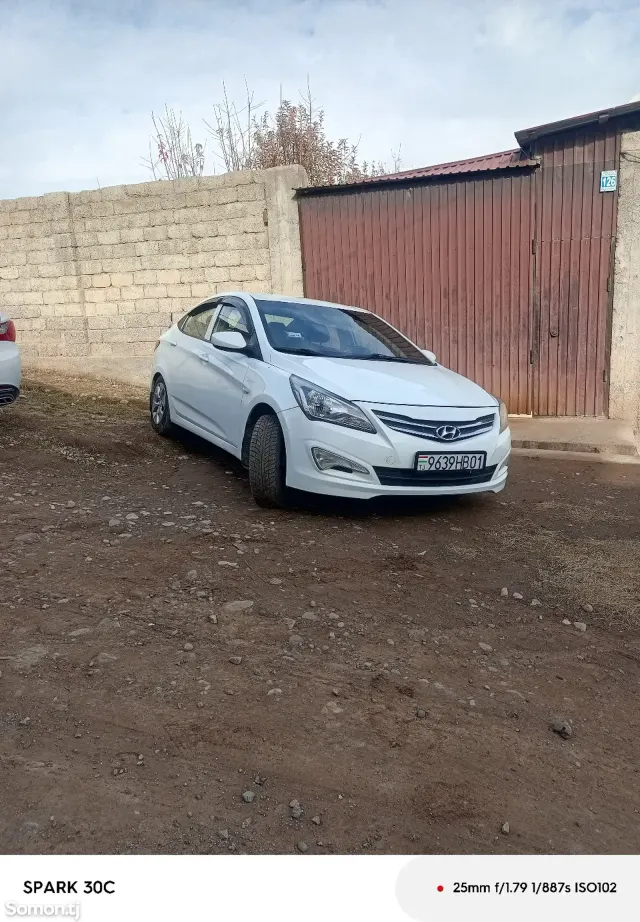 Hyundai Avante 2015 · 1.4 AT