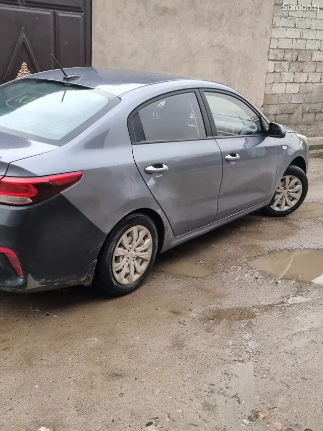 Kia Rio 2019 · 1.4 MT