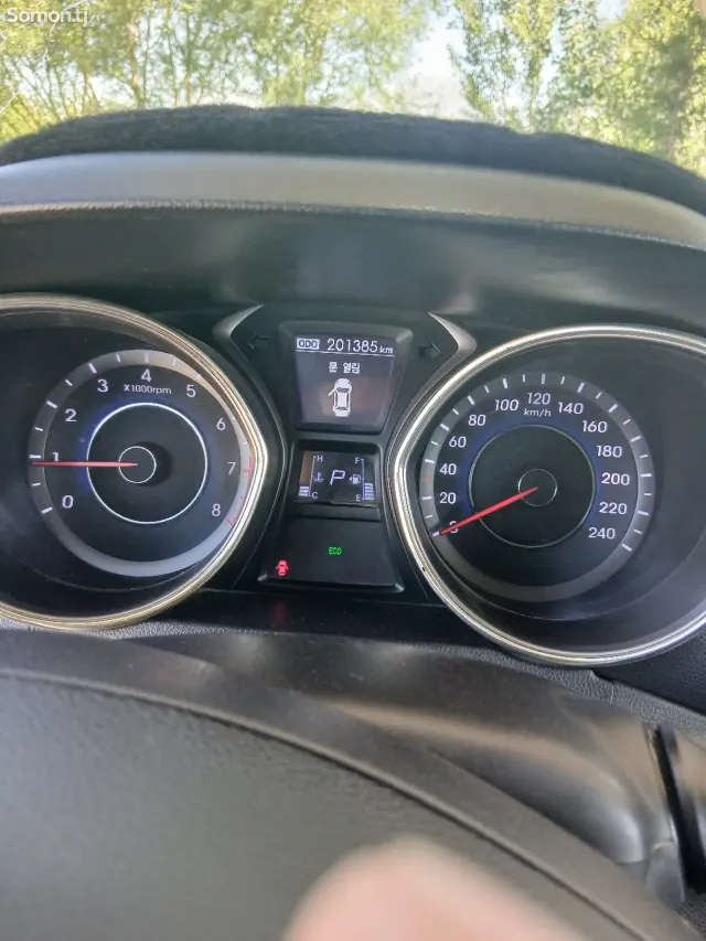 Hyundai Avante 2011 · 1.6 AT