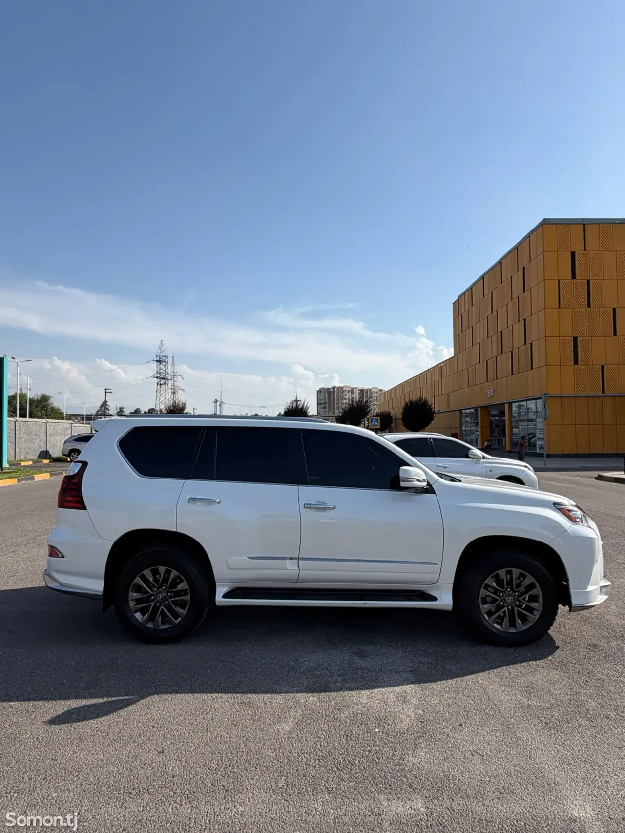 Lexus GX series 2018 · 4.6 AT