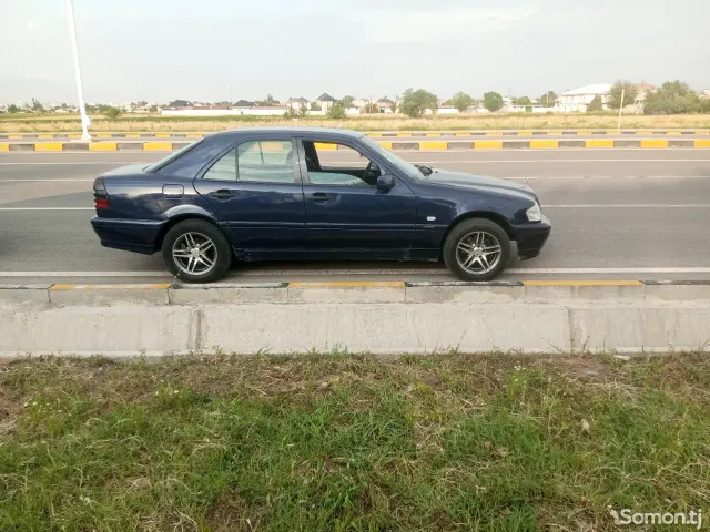 Mercedes-Benz C class 1998 · 2.2 MT
