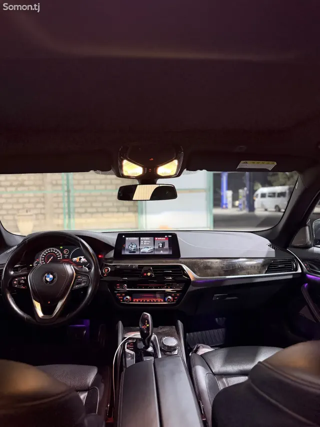 BMW 5 series 2017 · 3.0 AT