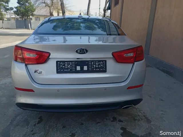 Kia K5 2015 · 2.0 AT