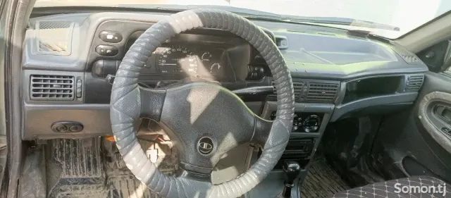 Daewoo Nexia 1996 · 1.5 MT
