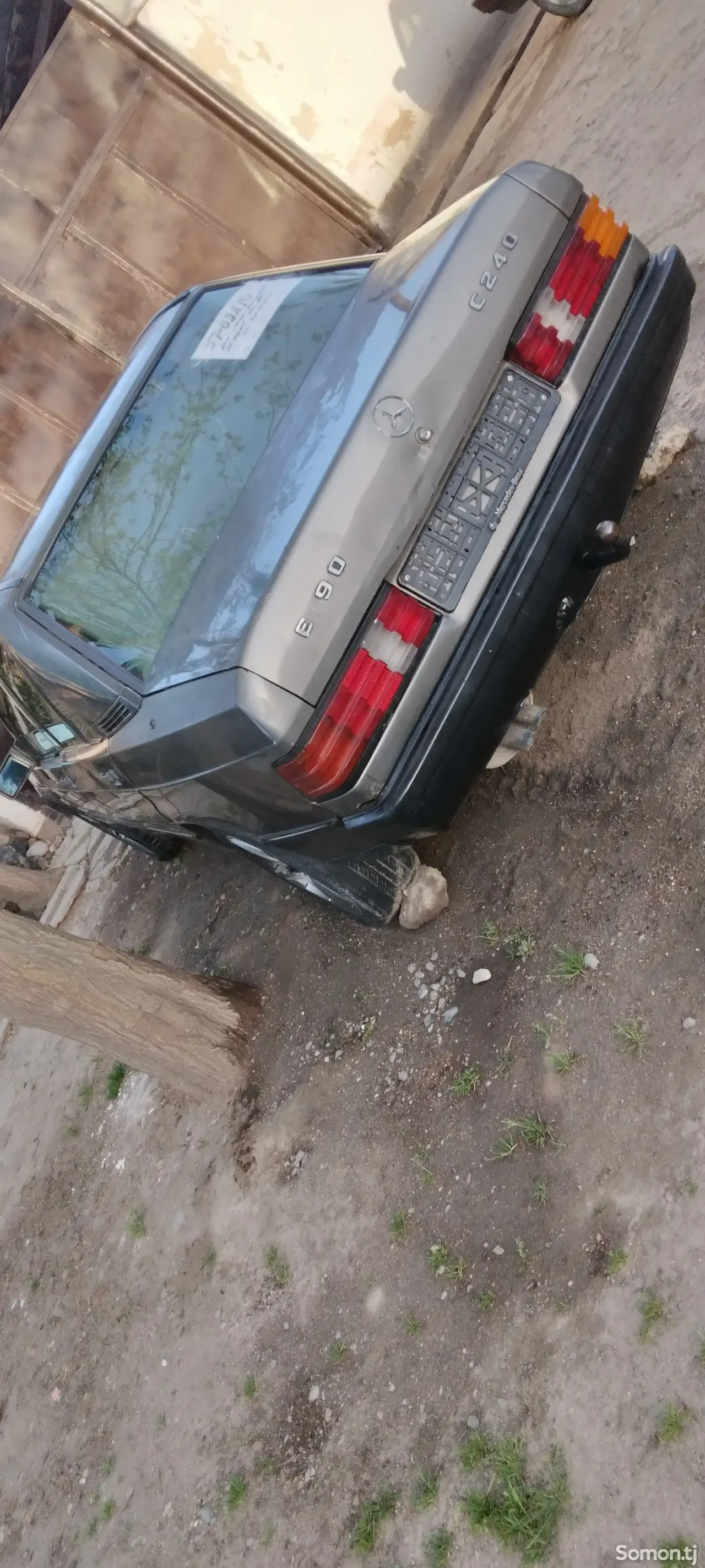 Mercedes-Benz W201 1987 · 1.8 MT