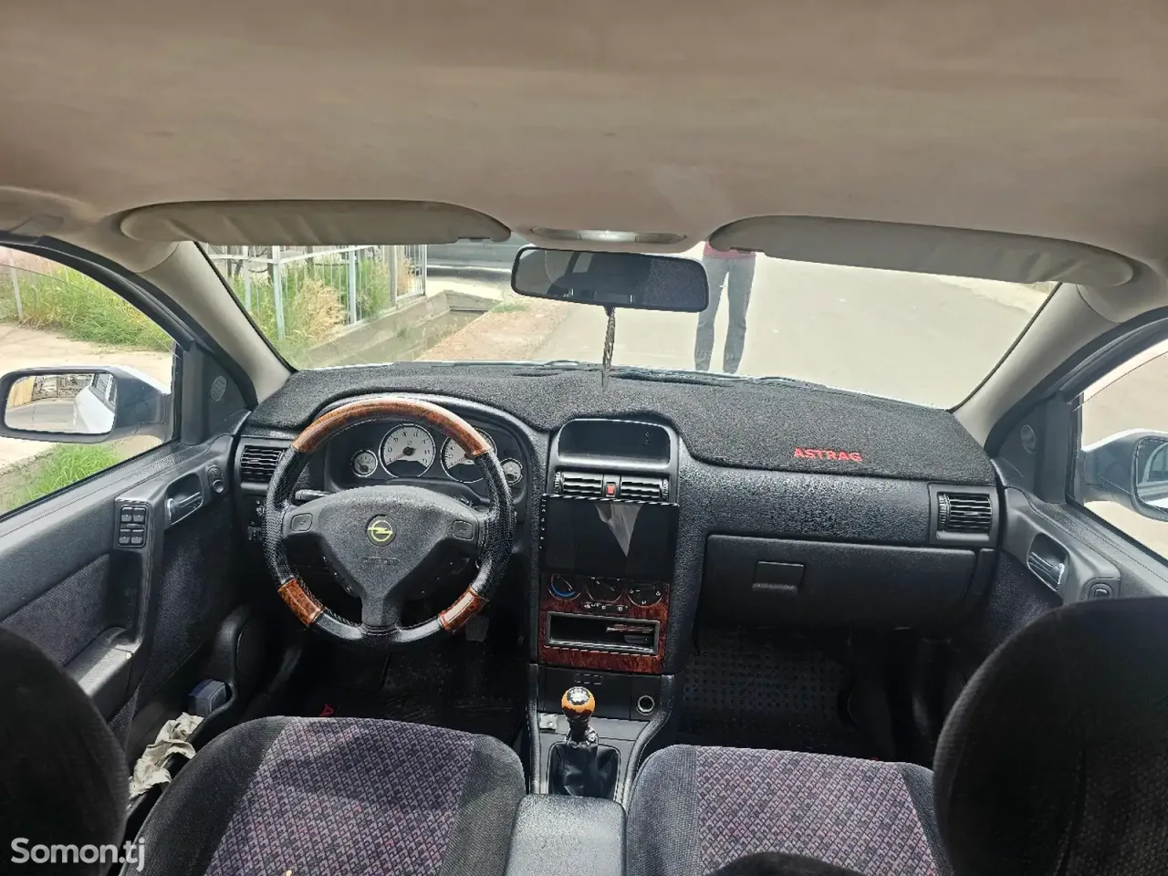 Opel Astra G 1998 · 1.6 MT