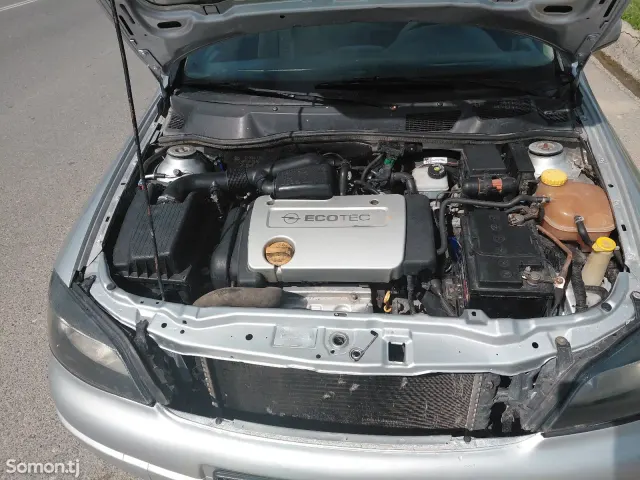 Opel Astra G 1998 · 1.6 MT