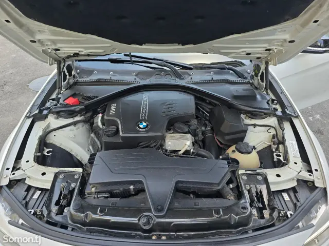 BMW 3 series 2014 · 2.0 AT