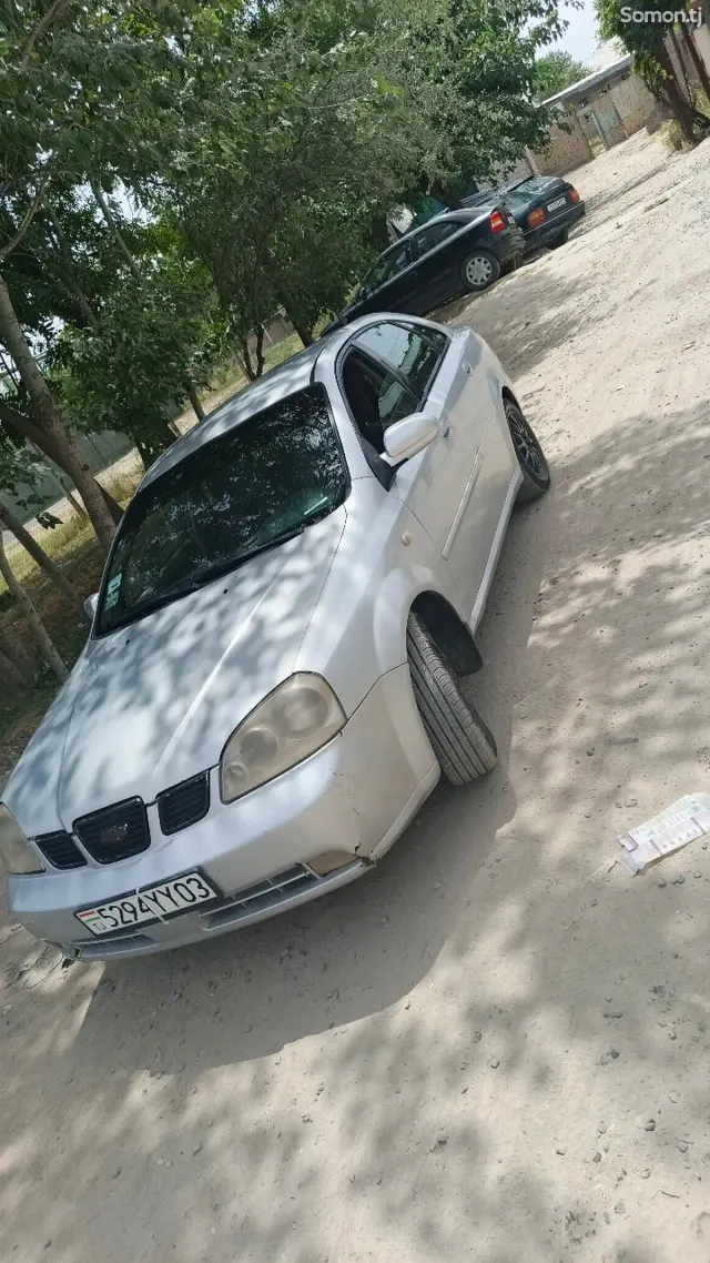 Daewoo Lacetti 2004 · AT
