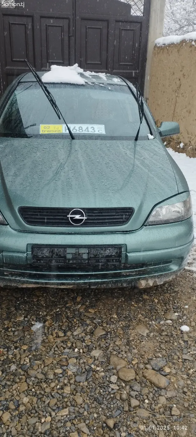 Opel Astra G 1999 · 1.6 MT