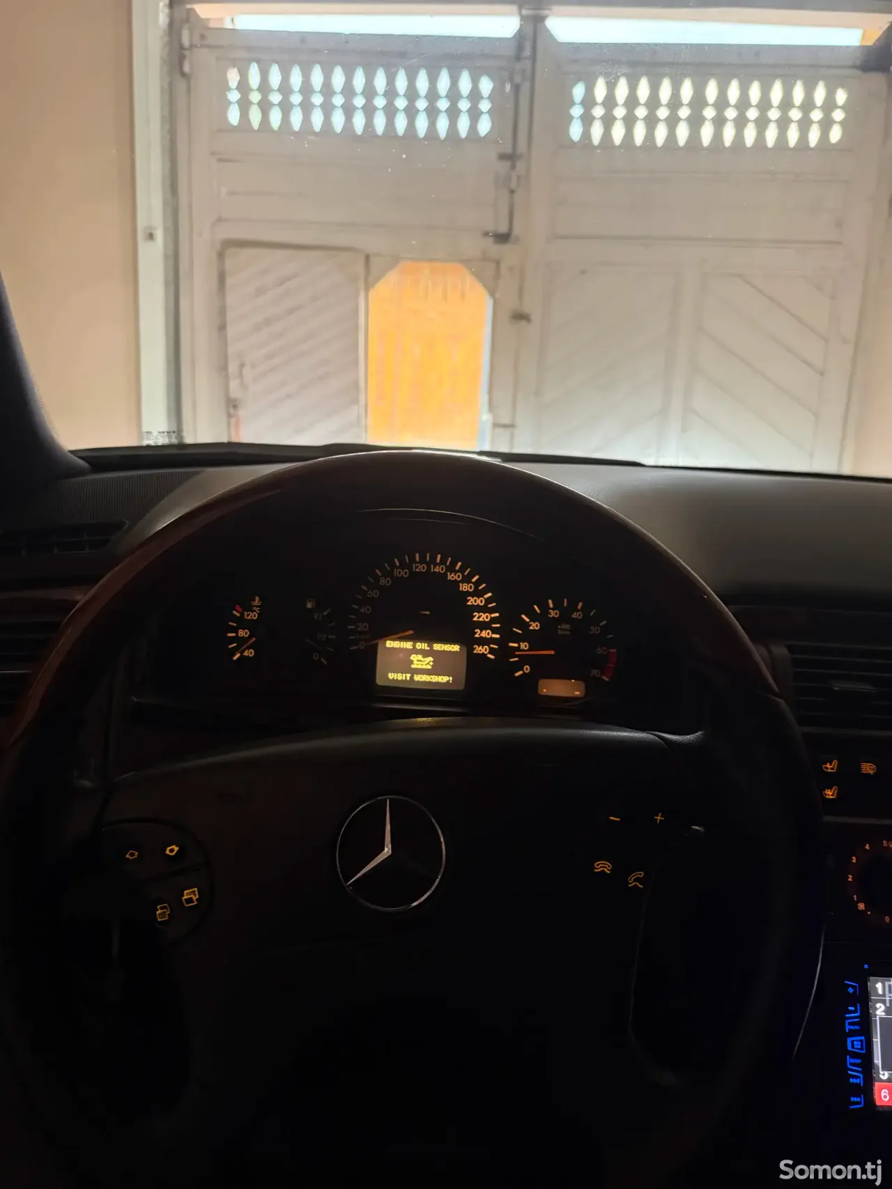 Mercedes-Benz E class 2001 · 2.4 AT