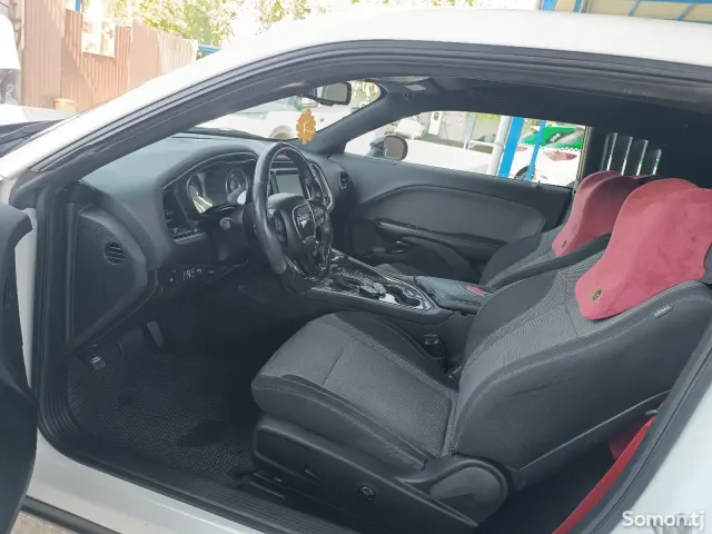 Dodge Challenger 2015 · 3.6 AT
