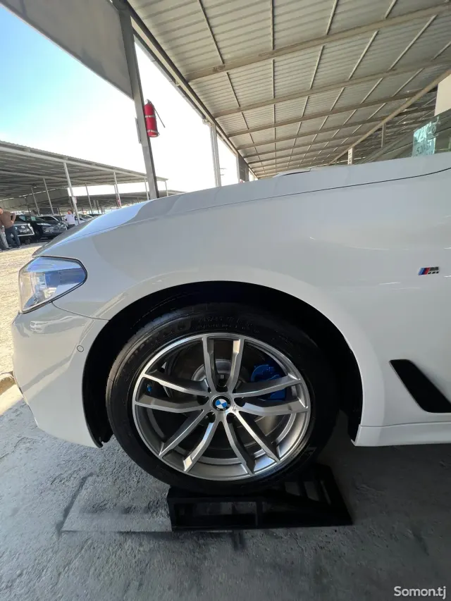 BMW 5 series 2017 · 2.0 AT