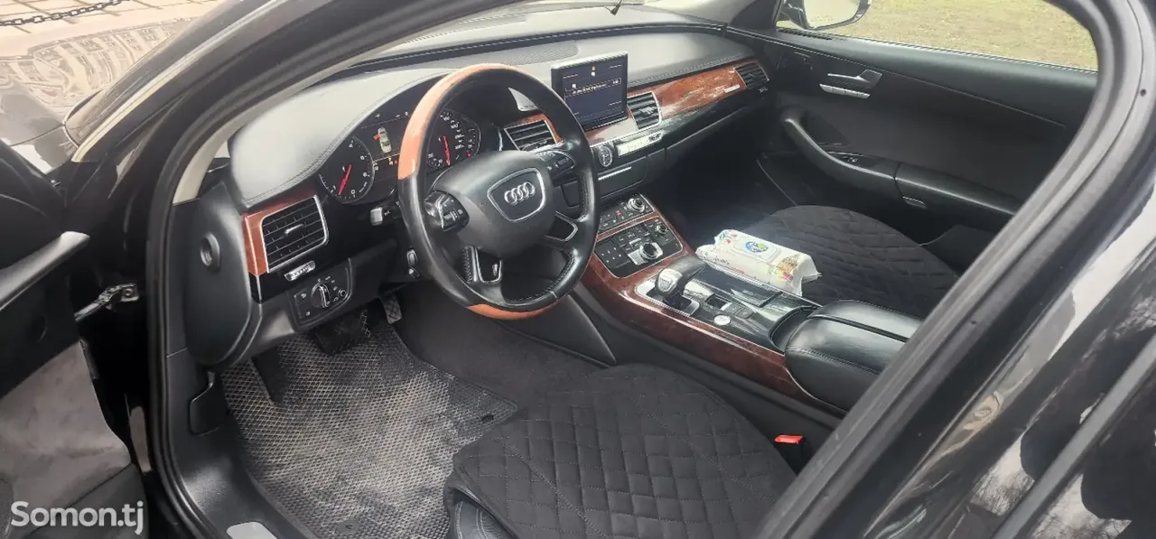Audi A8 2013 · 3.0 AT