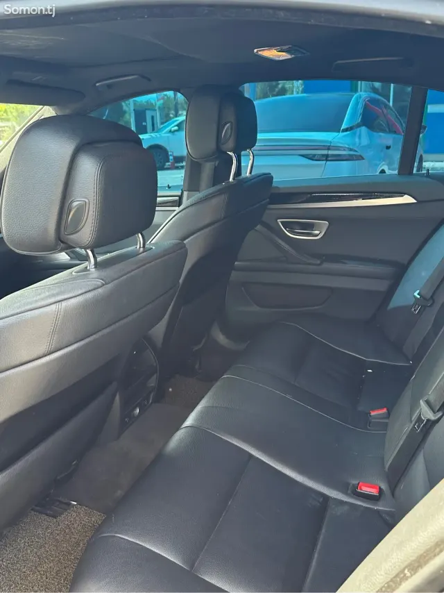 BMW 5 series 2012 · 2.0 AT