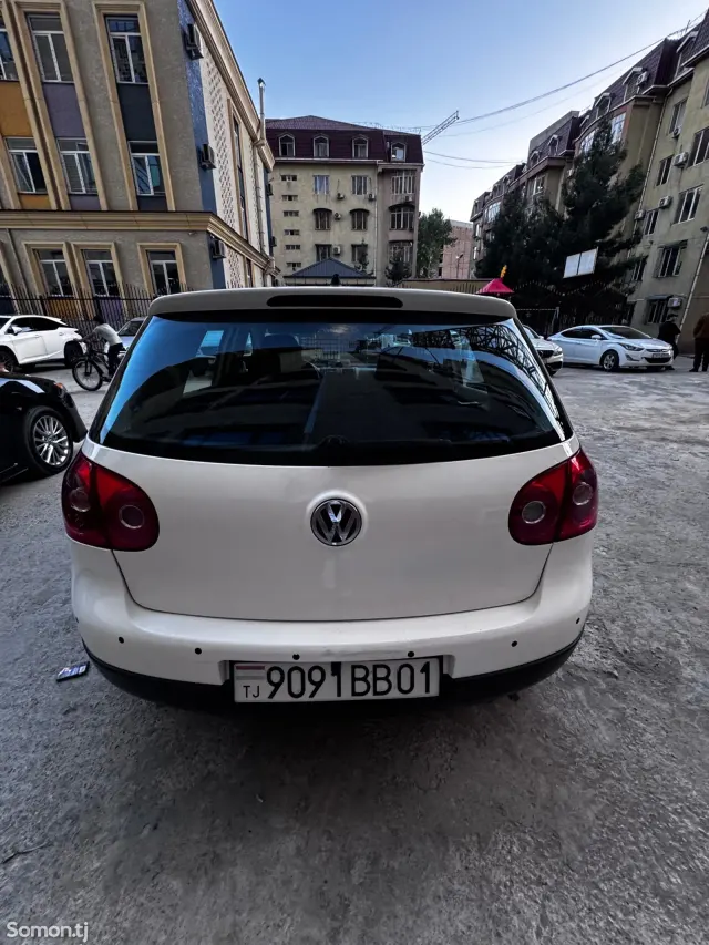 Volkswagen Golf 2009 · 1.6 AT