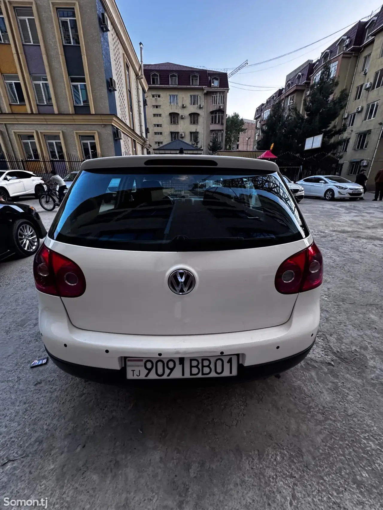 Volkswagen Golf 2009 · 1.6 AT