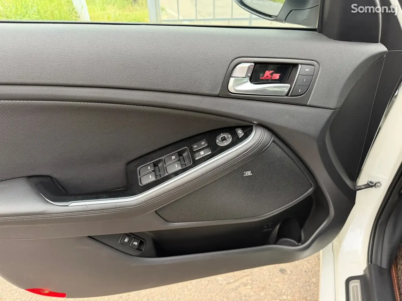 Kia K5 2015 · 2.0 AT