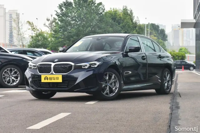 BMW i3 2025 · AT