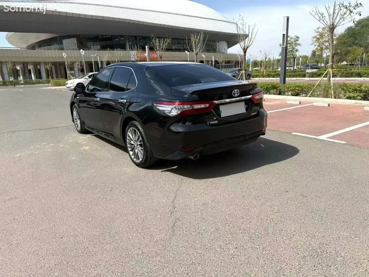 Toyota Camry 2018 · 2.5 AT