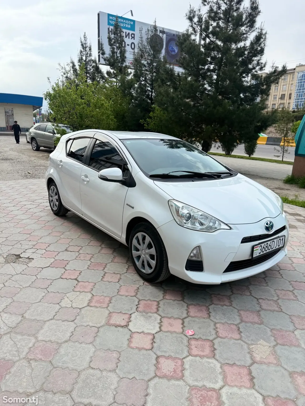 Toyota Aqua 2014 · 1.5 AT