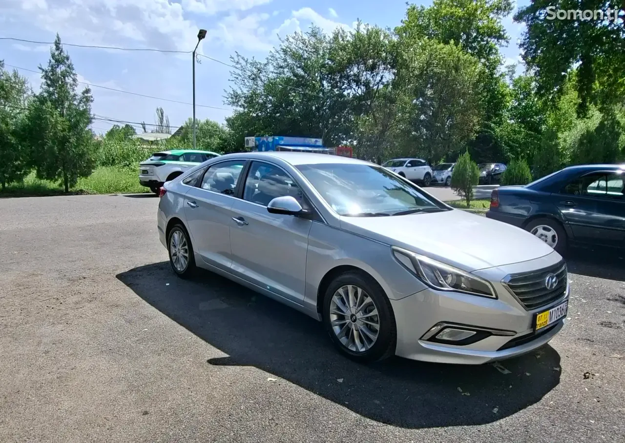 Hyundai Sonata 2015 · 2.0 AT