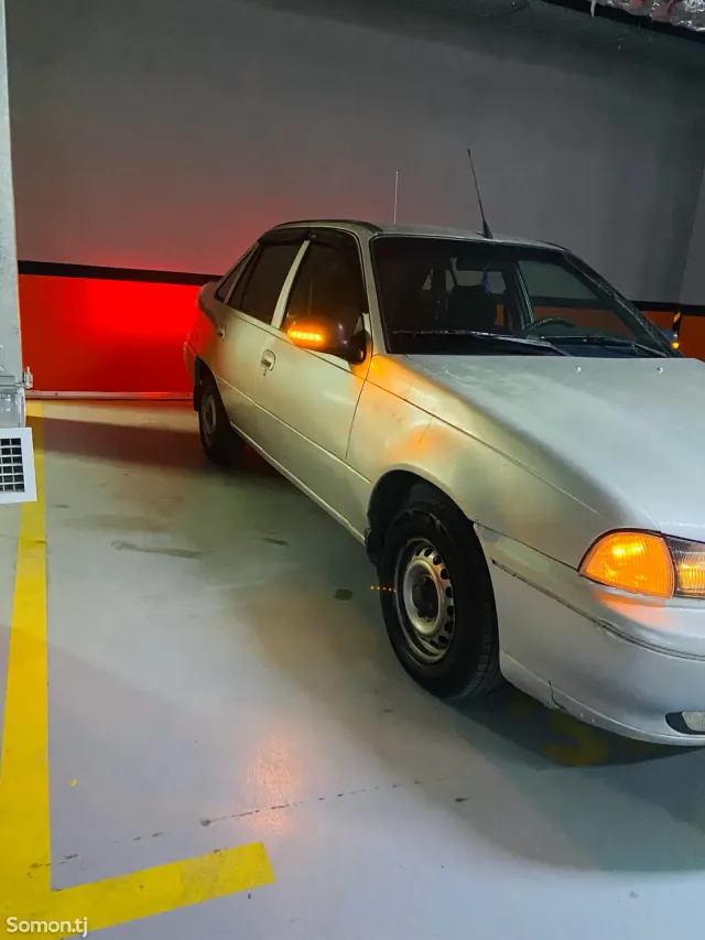 Daewoo Nexia 1994 · 1.6 MT