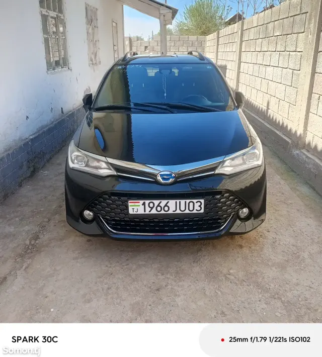 Toyota Corolla 2015 · 1.5 AT