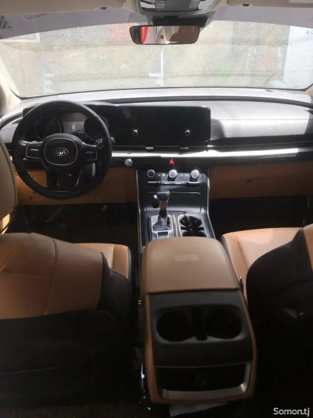 Kia Carnival 2021 · 3.5 AT