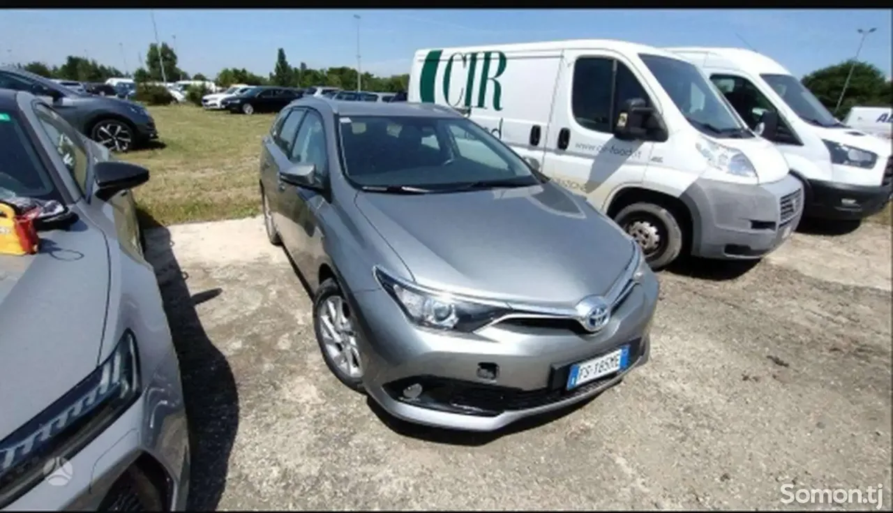Toyota Auris 2014 · 1.8 AT