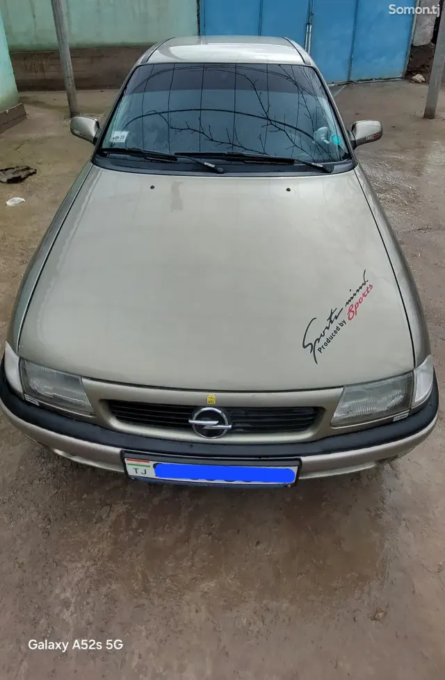 Opel Astra F 1996 · MT