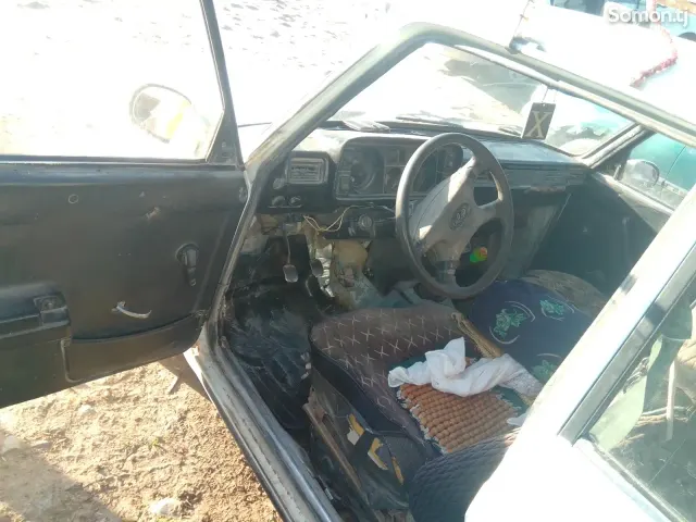 Lada (ВАЗ) 2105 1989 · 1.5 MT