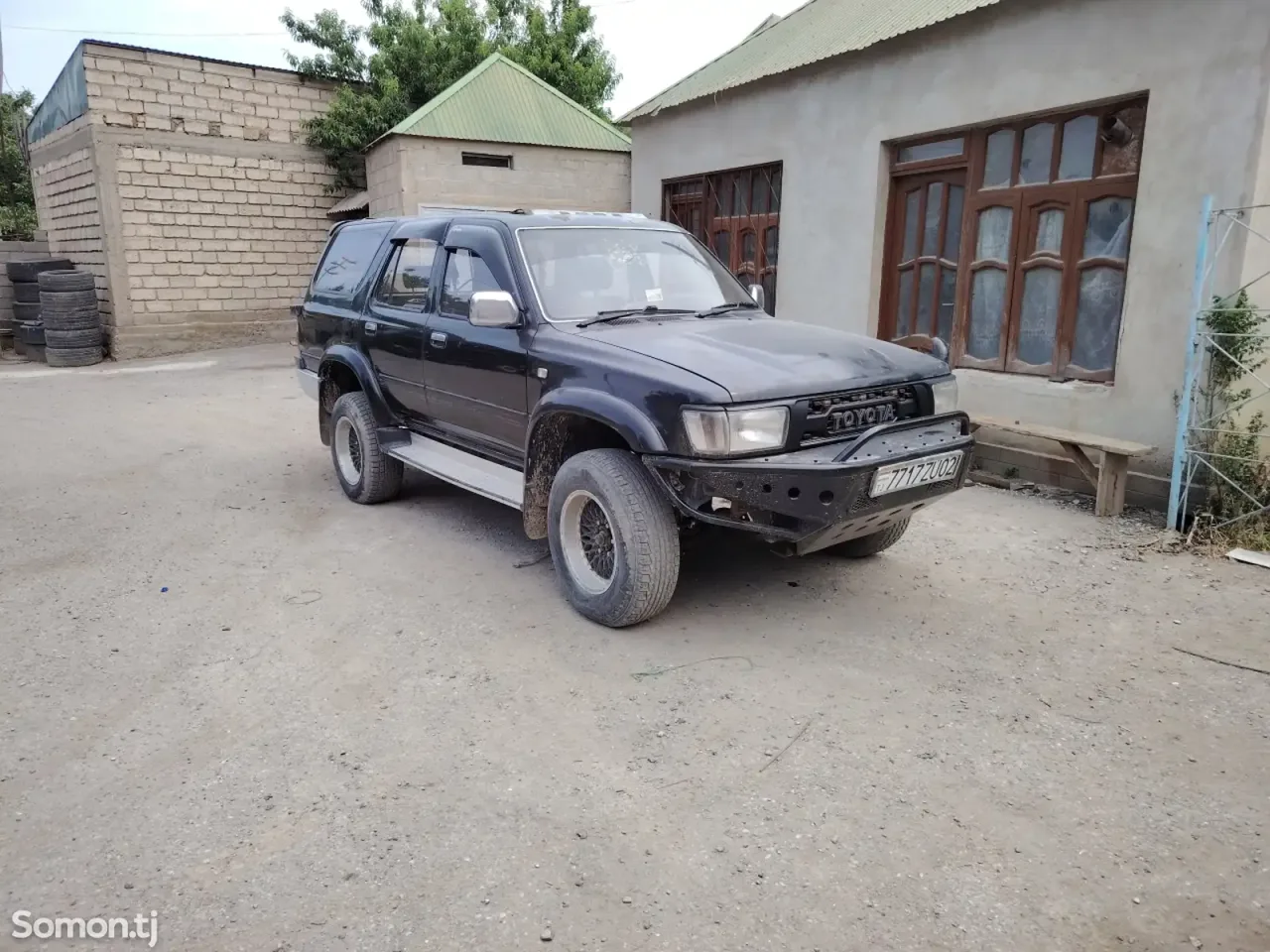 Toyota Hilux Surf 1996 · 2.7 MT