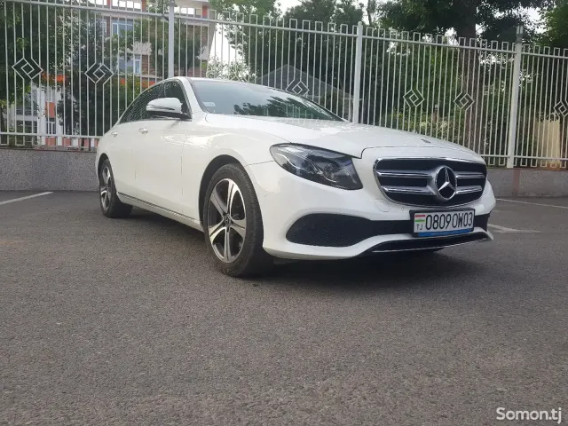 Mercedes-Benz E class 2018 · 2.2 AT