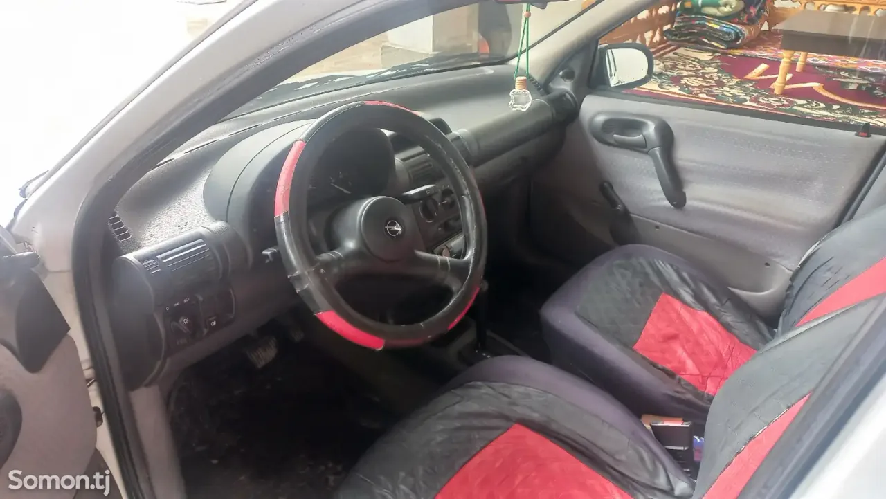 Opel Corsa 1994 · 1.4 AT