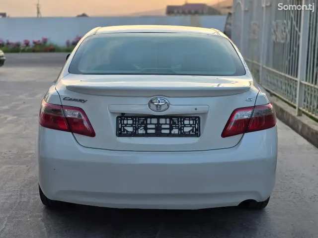 Toyota Camry 2007 · 2.4 AT