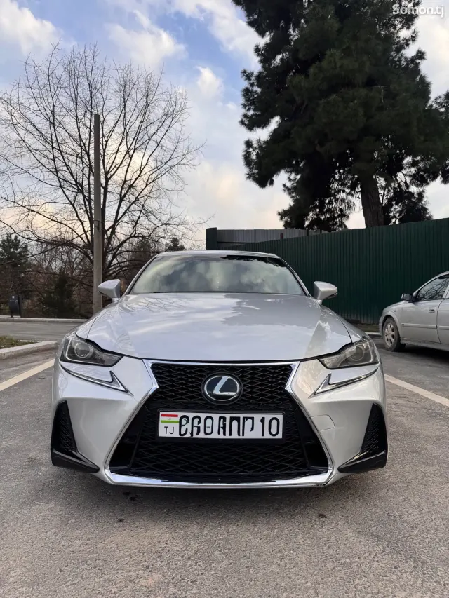 Lexus IS series 2016 · 2.0 AT