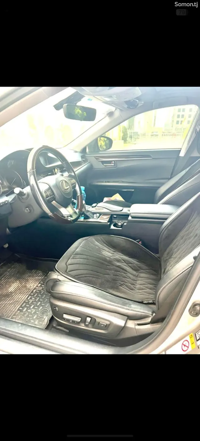 Lexus ES series 2016 · 3.0 CVT