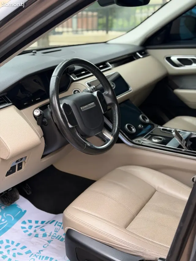Land Rover Range Rover Velar 2019 · 2.0 AT