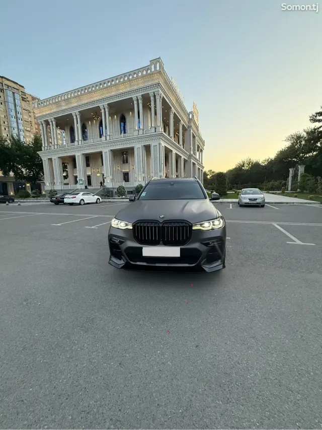 BMW X7 2020 · 4.0 AT
