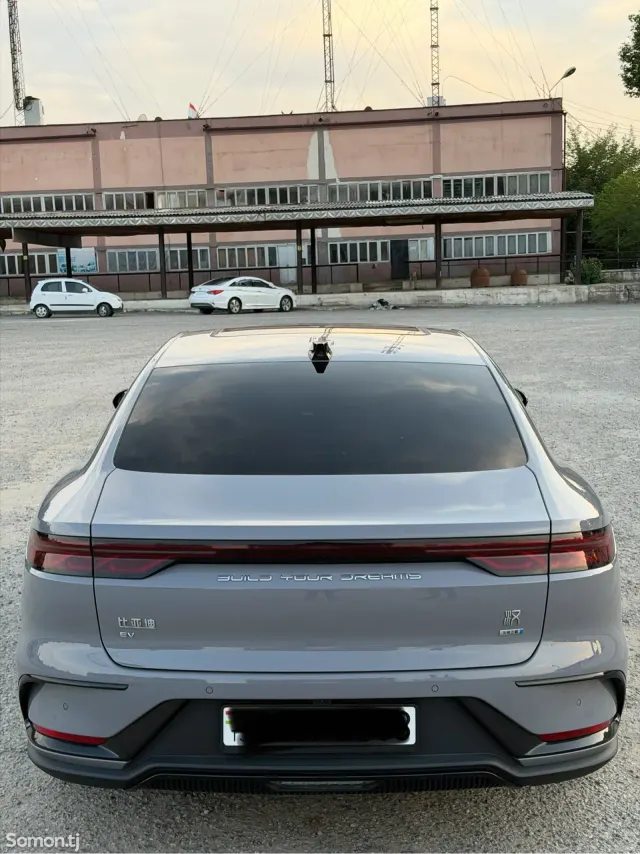BYD Han EV 2025 · 3.5 AT