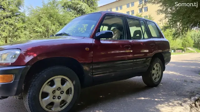 Toyota RAV 4 1998 · 2.0 AT