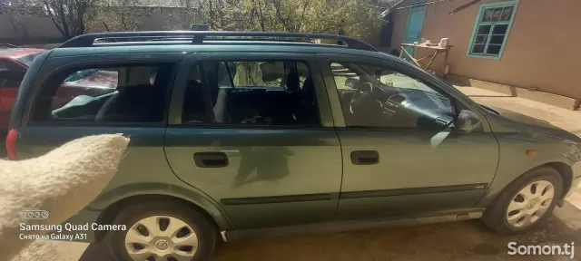Opel Astra G 1998 · 1.6 MT