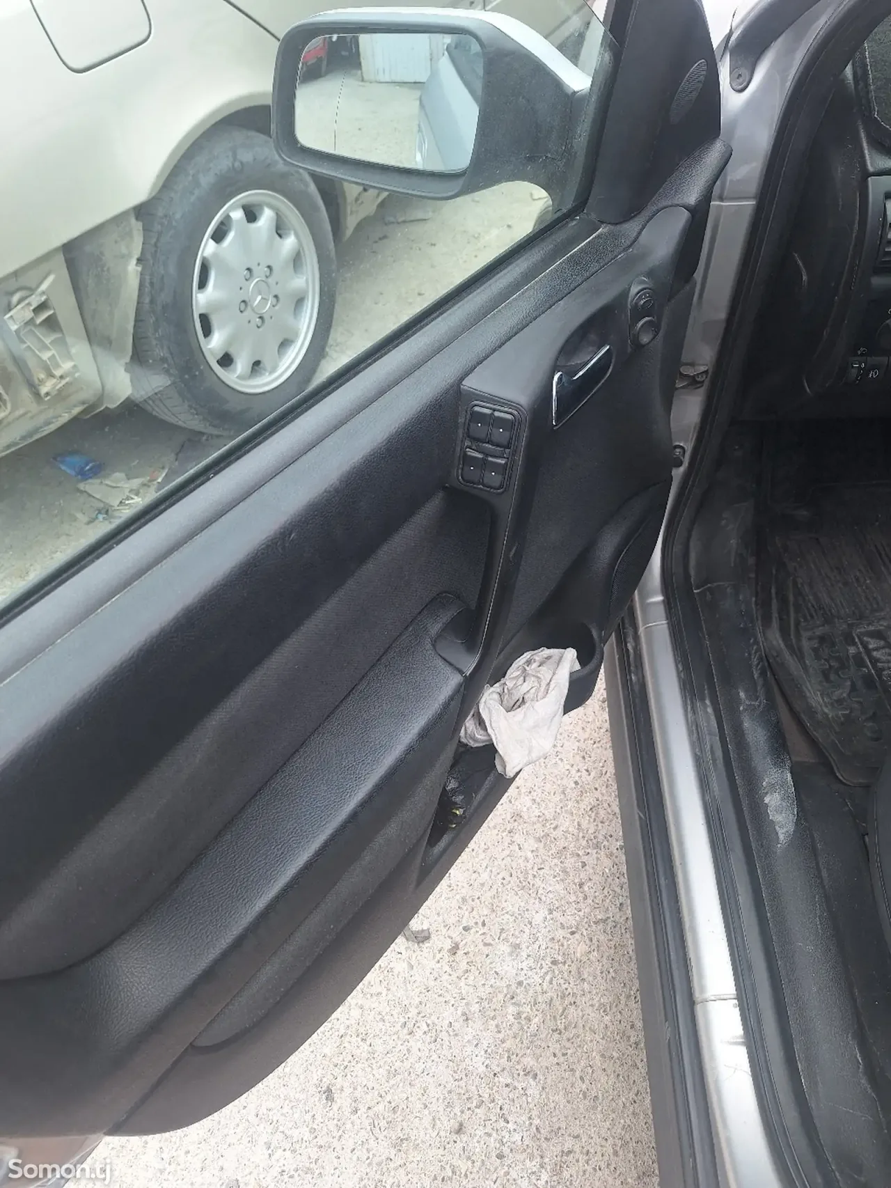 Opel Astra G 1998 · 1.6 AT