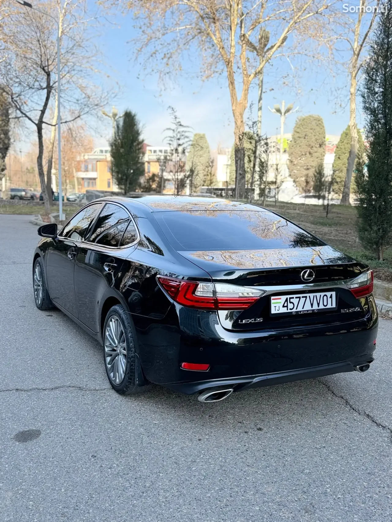 Lexus ES series 2017 · 2.5 AT