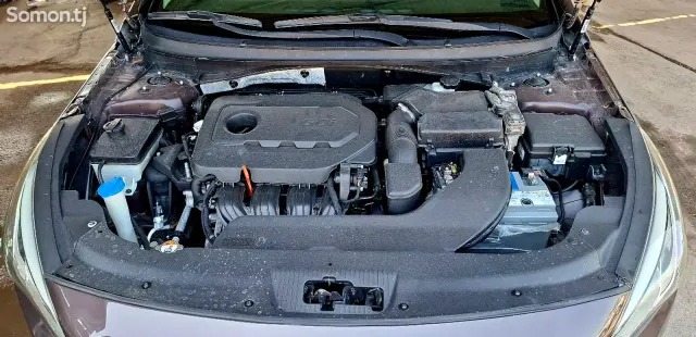 Hyundai Sonata 2014 · 2.4 AT