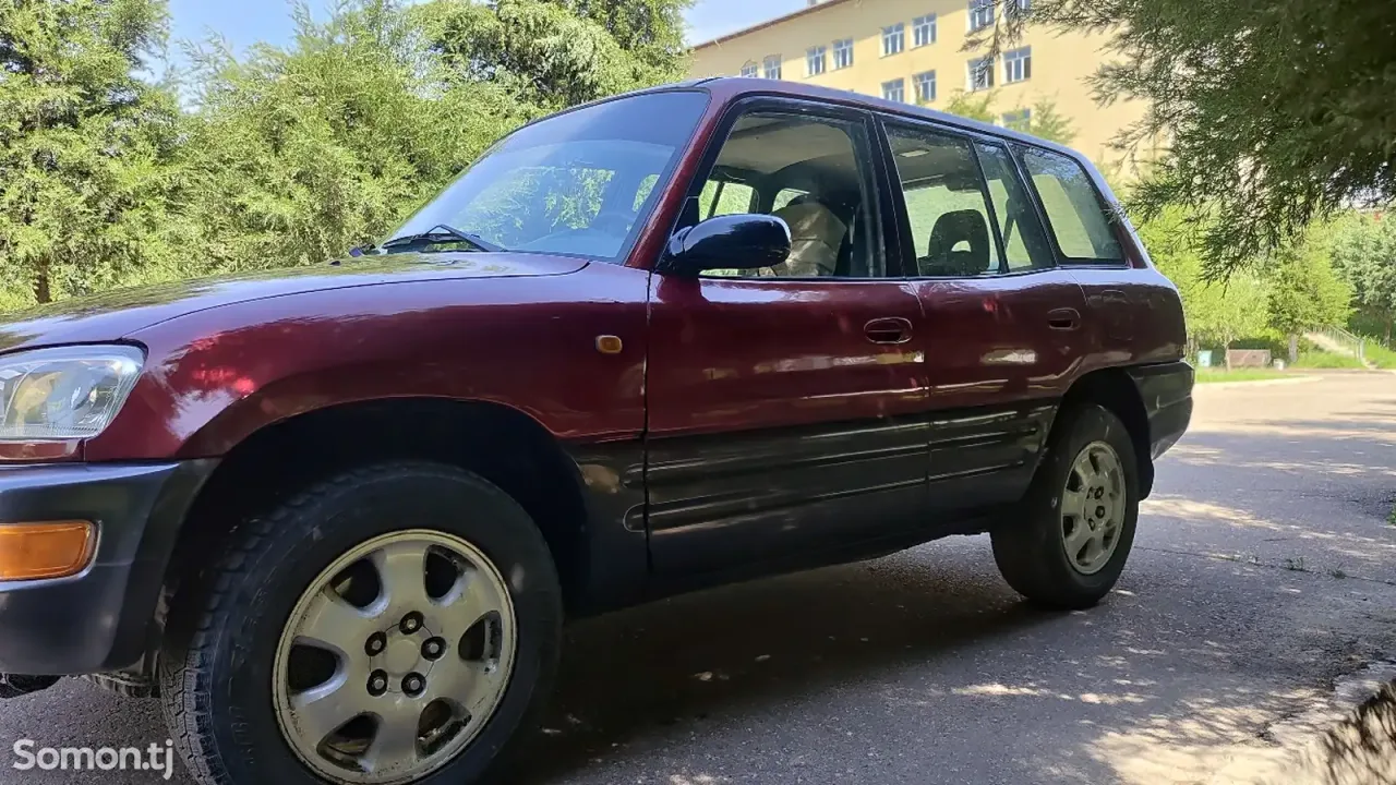 Toyota RAV 4 1998 · 2.0 AT